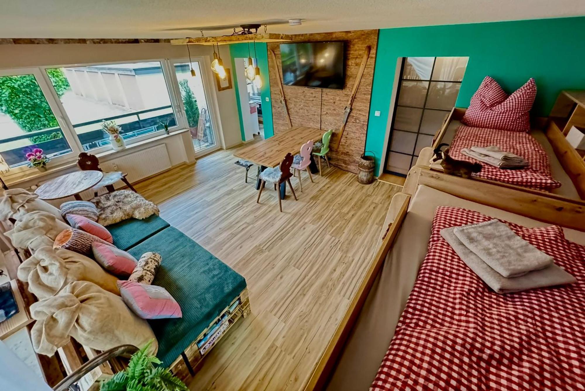 Apartment Zur Gluecklichen Gams - Mit Huettenvibes In Fuer 1-8 Gaeste Oberstdorf